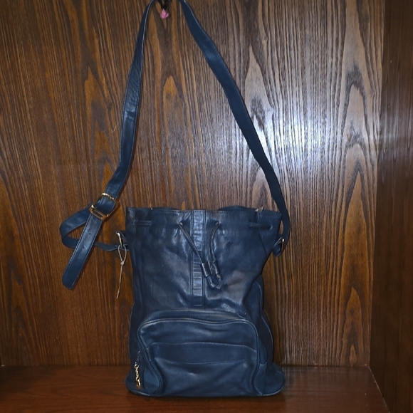 Vintage BRIO Navy Blue Leather Shoulder Bag with Adjustable Straps - Picture 1 of 7